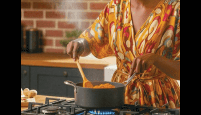 Tastemaker's 'Sprinkle, Stir, Serve' Campaign: Selling Simplicity in the Seasoning Aisle