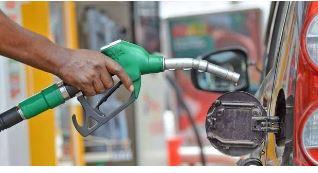 Fuel queues shrink as Nigeria's daily petrol use drops sharply