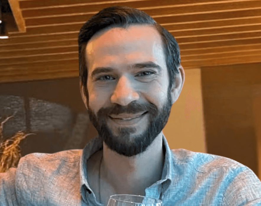 Google Faces Landmark AI Lawsuit Over Chatbot Role in Suicide as Maersk Halts Gulf Shipping