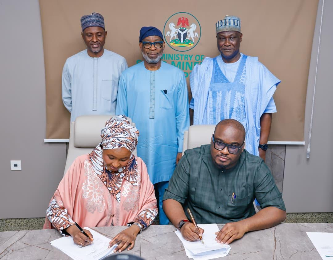 FG, AFC sign $1.3bn alumina deal to boost solid minerals sector