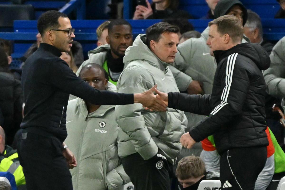 Rosenior's Referee Huddle Fury: When Officiating Geometry Overshadows the Game